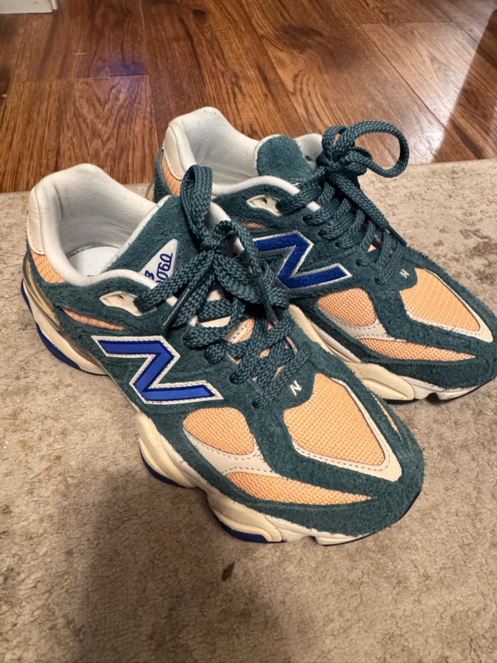 New Balance Teal and Peach Casual Sneakers